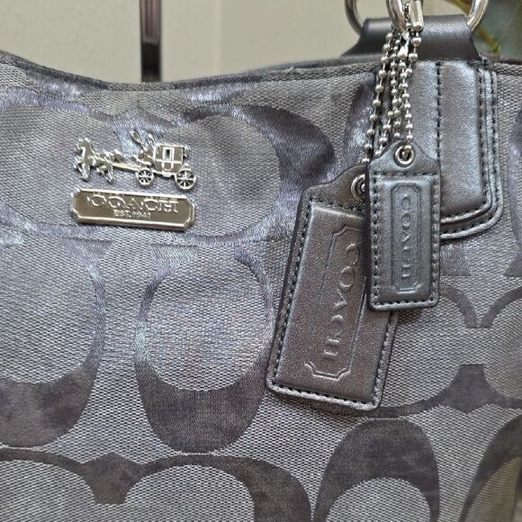 Coach Metallic Gray Signature C Shoulder Bag and Wallet - Picture 4 of 15